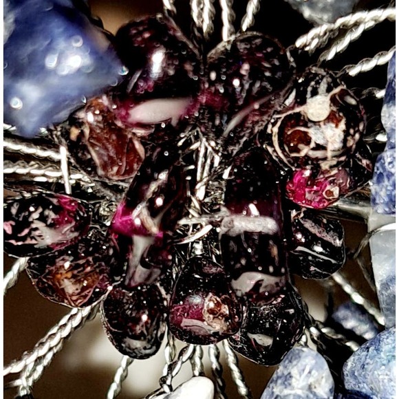 Beautiful Handmade Blue Sodalite chips wire wrapped around Silvertone bracelet - Picture 6 of 6